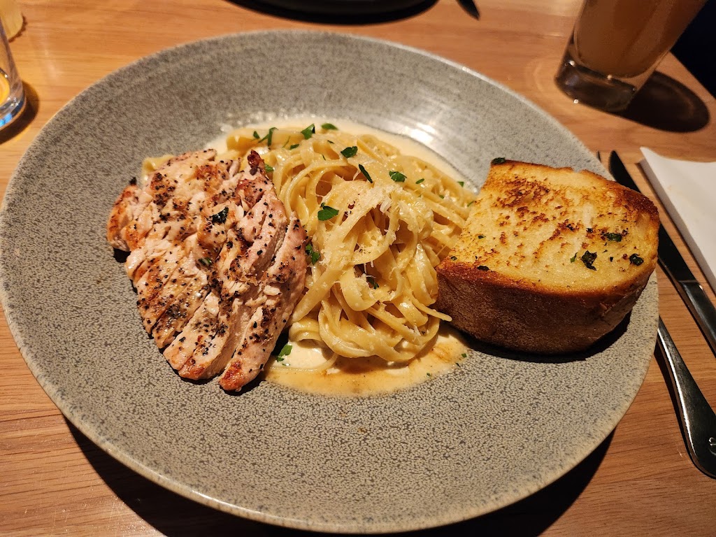 Earls Kitchen + Bar