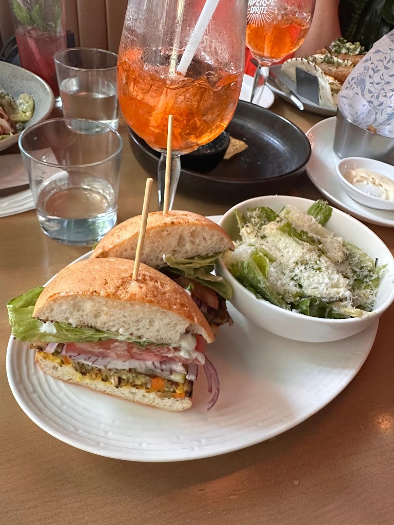 Earls Kitchen + Bar