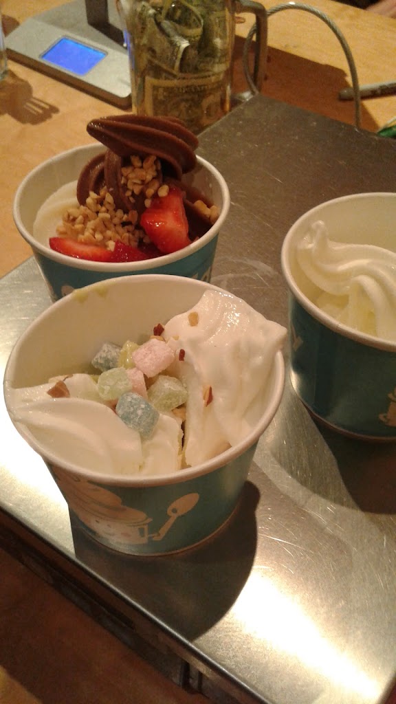 Easy Breezy Frozen Yogurt