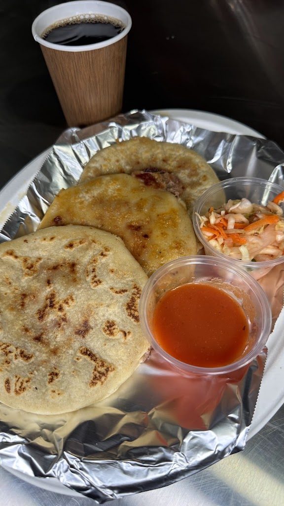 El Cipitio salvadoran foodtruck