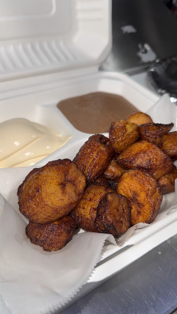 El Cipitio salvadoran foodtruck