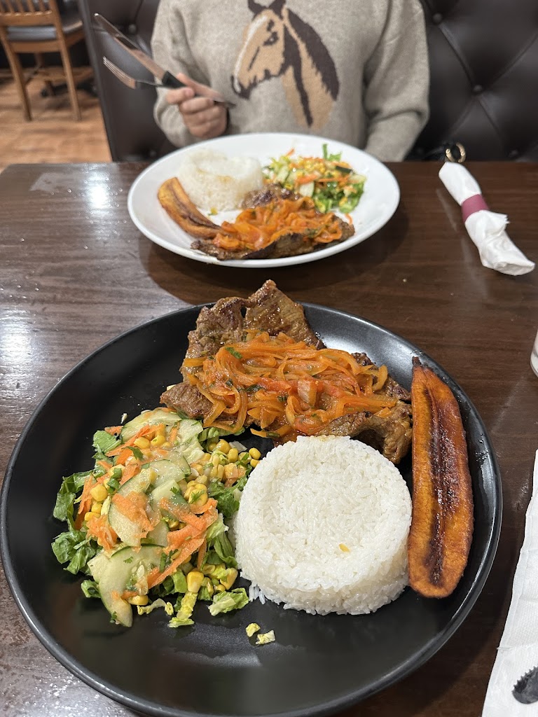 El Jardín Restaurant & Bakery
