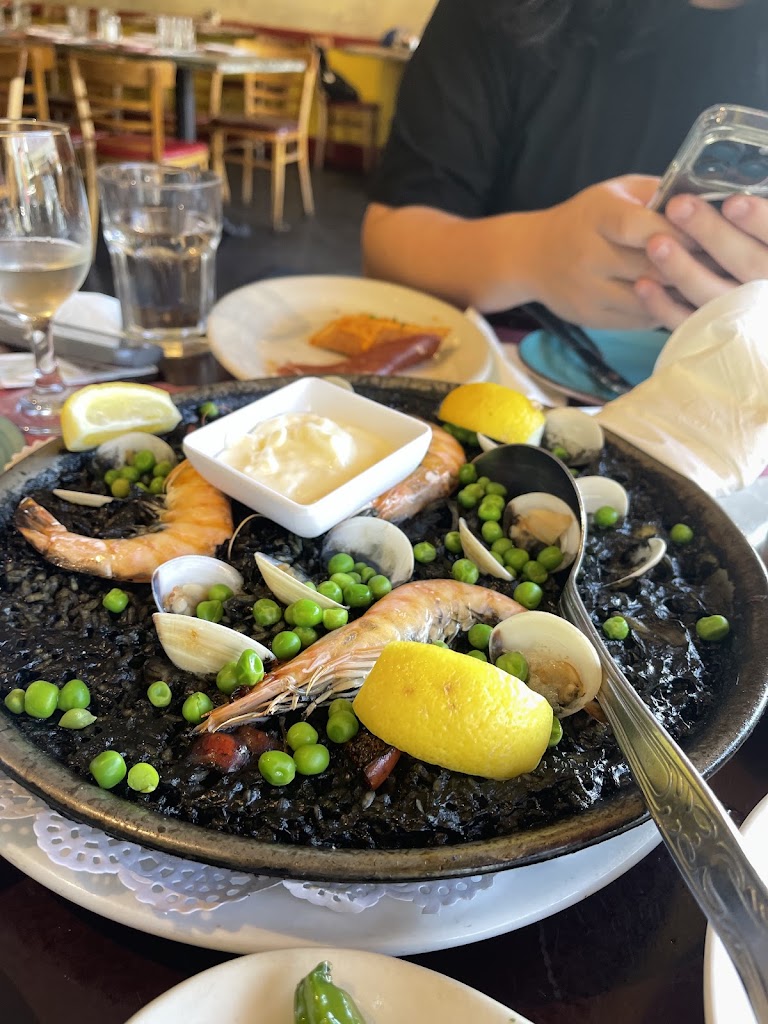 Esperpento Restaurant