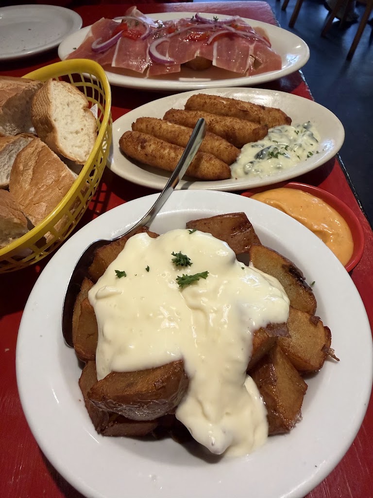 Esperpento Restaurant