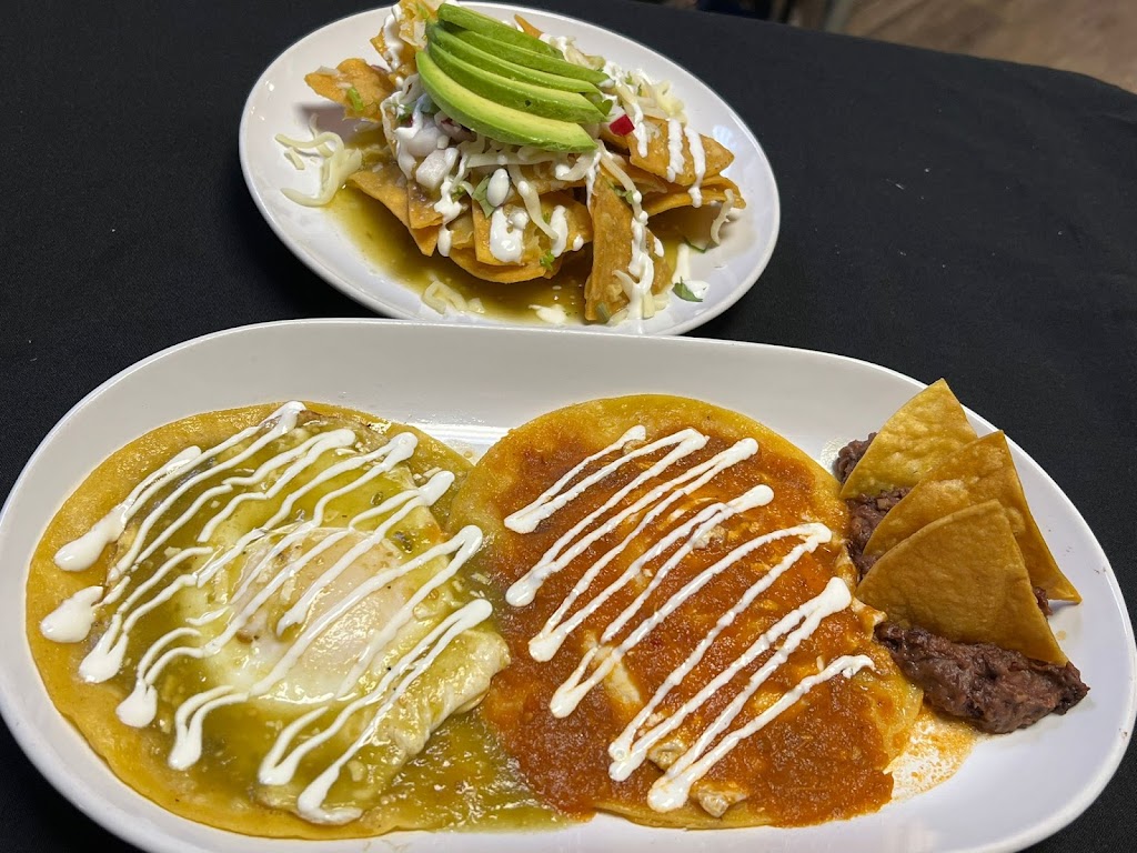 Esquina Salvadoreña Restaurant Mexican Food