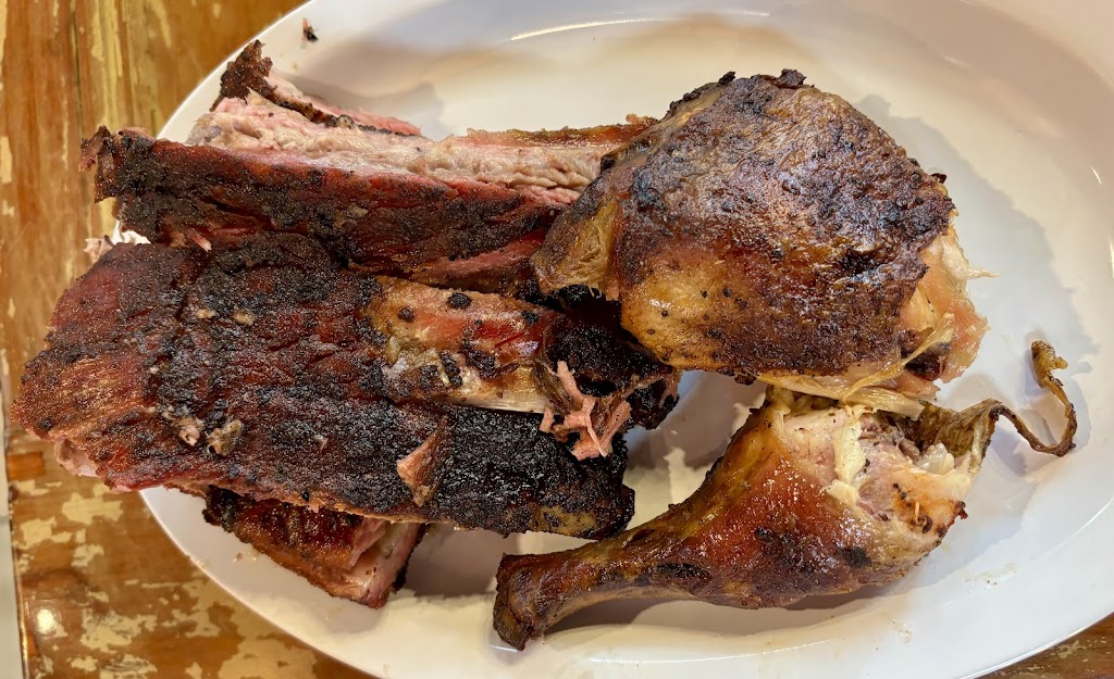 Everett & Jones Barbeque - Broadway