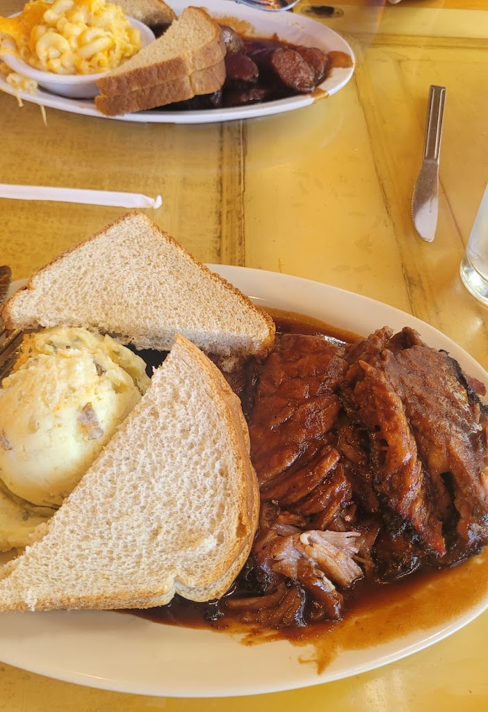 Everett & Jones Barbeque - Broadway