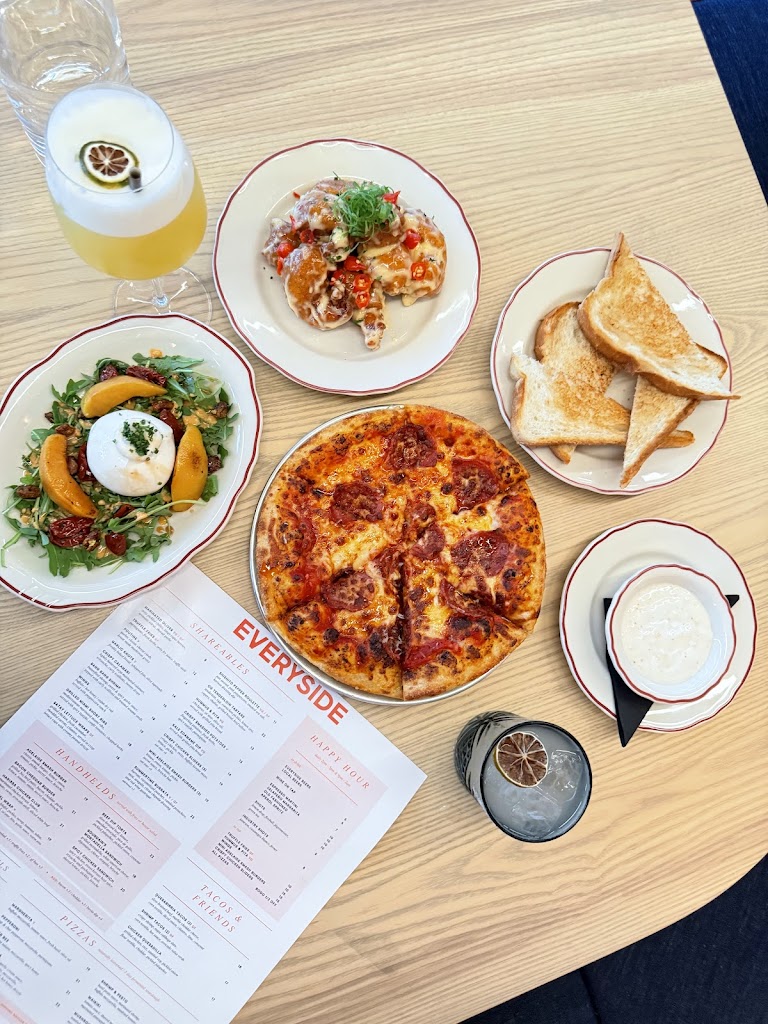 Everyside - Social Eatery & Taphouse
