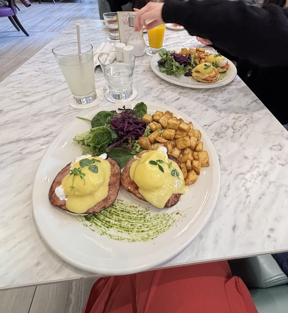 Evviva Breakfast and Lunch