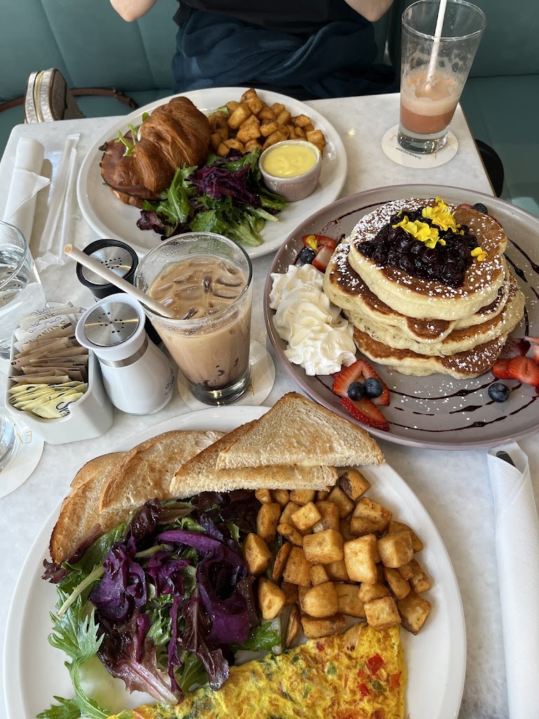 Evviva Breakfast and Lunch