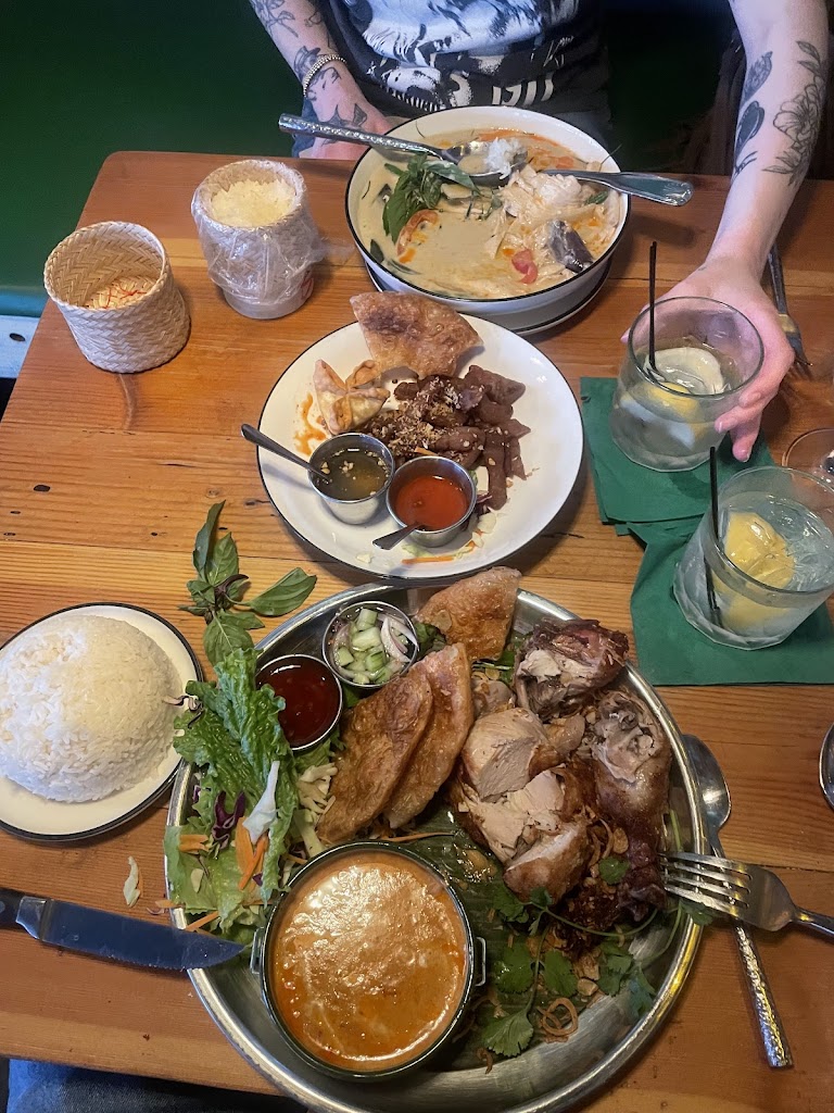 Fern Thai Eatery & Bar (Caphill)