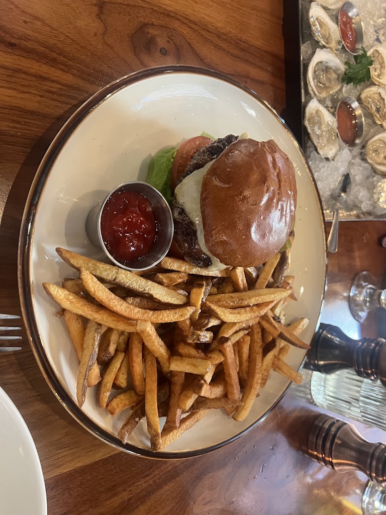 Fin Point Oyster Bar + Grille