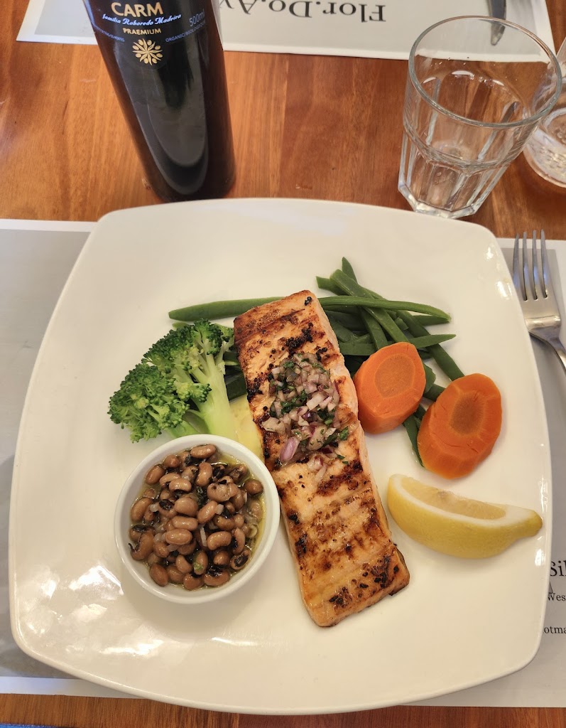 Flor do Ave Restaurant (1654 St Clair Ave W, Toronto) - Portuguese Cuisine