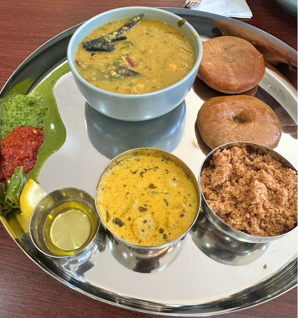 Garam Mirchi – Pure Veg Indo-Chinese & Rajasthani Cuisine