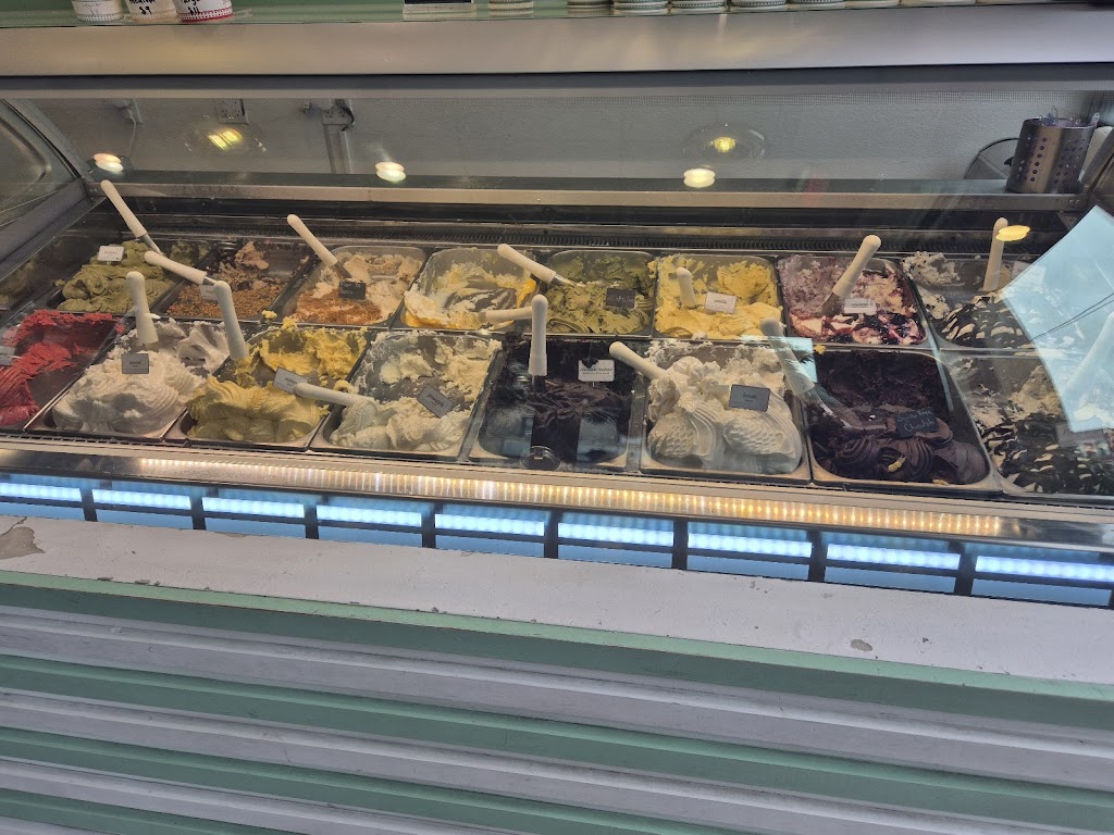 Gelatoville Gelataria & Coffee