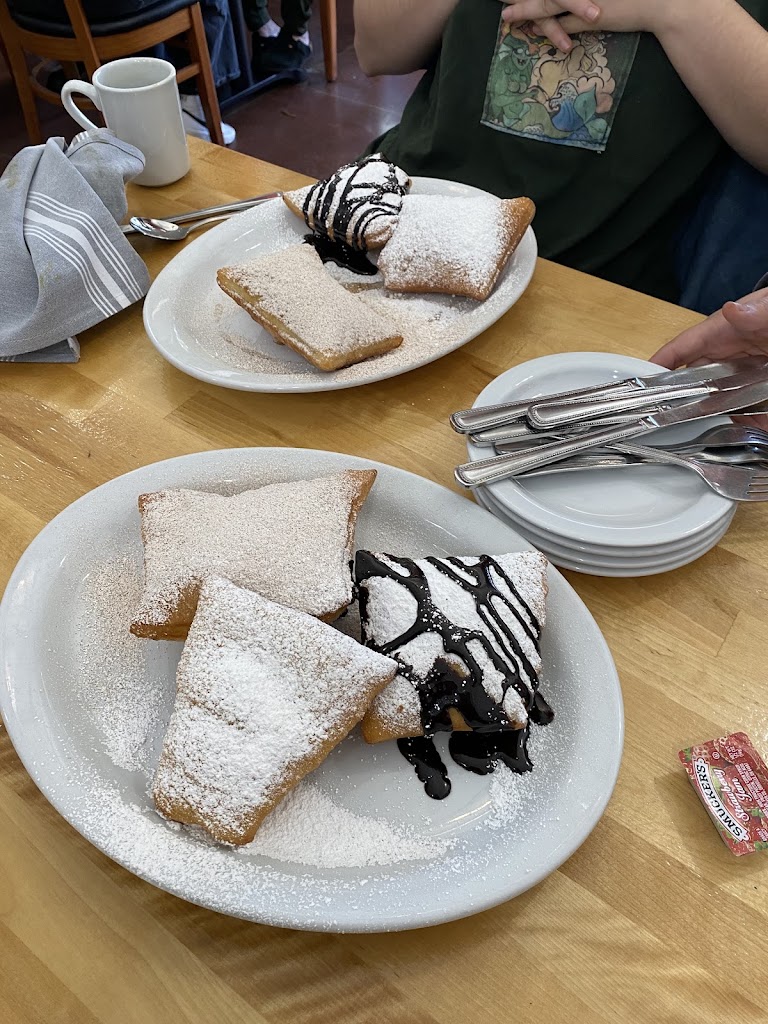 Giuliana's Just For You Cafe