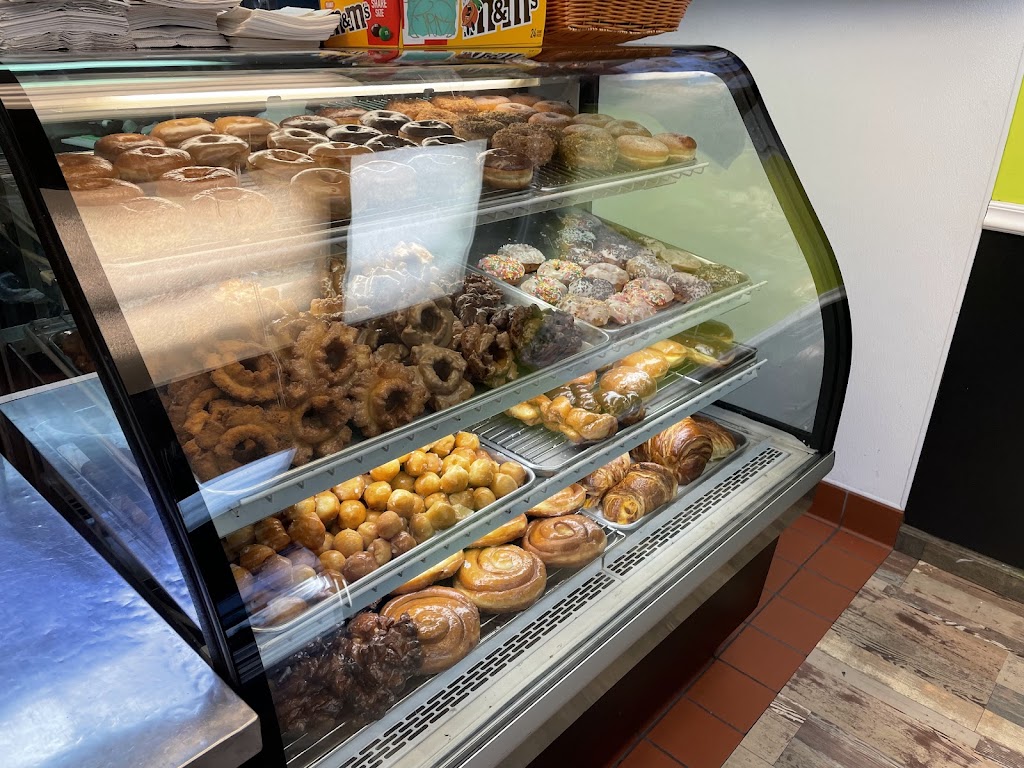Golden Gate Donuts