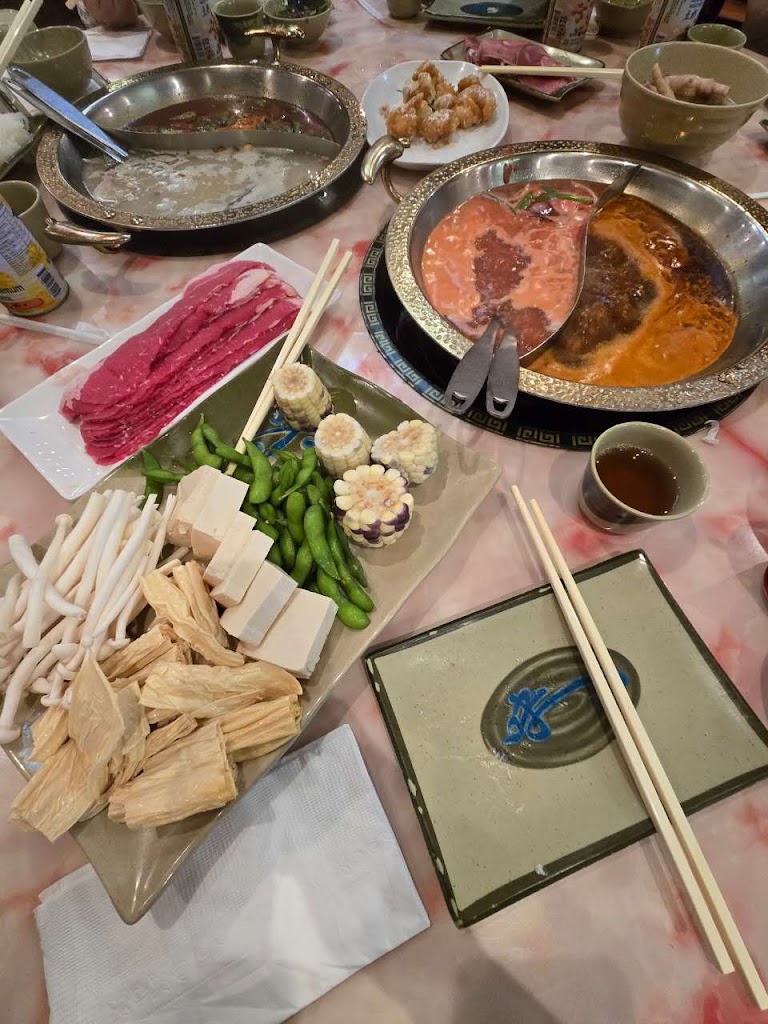 Grand Hot Pot Lounge