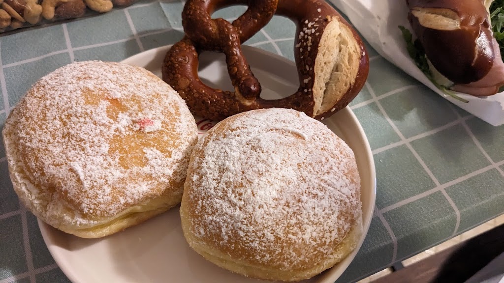 Hahdough German Bakery