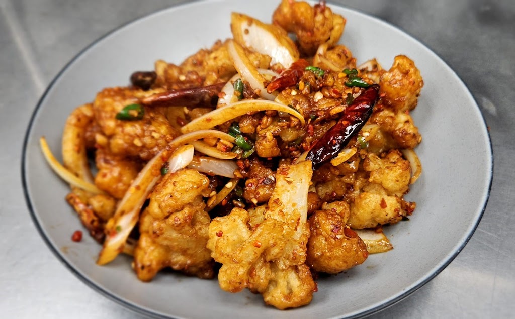HakkaLand - Chinese, Thai & Guyanese (HALAL)