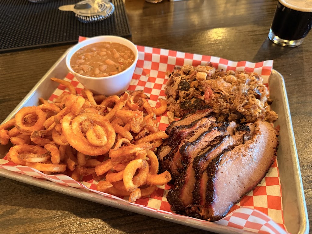 Hardwood Bar & Smokery