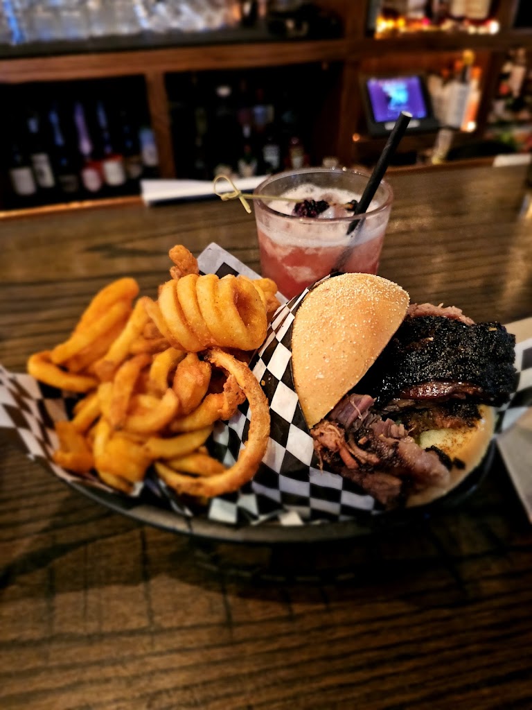 Hardwood Bar & Smokery
