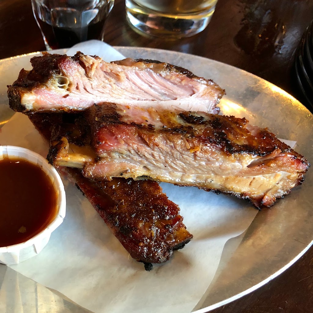 Hardwood Bar & Smokery