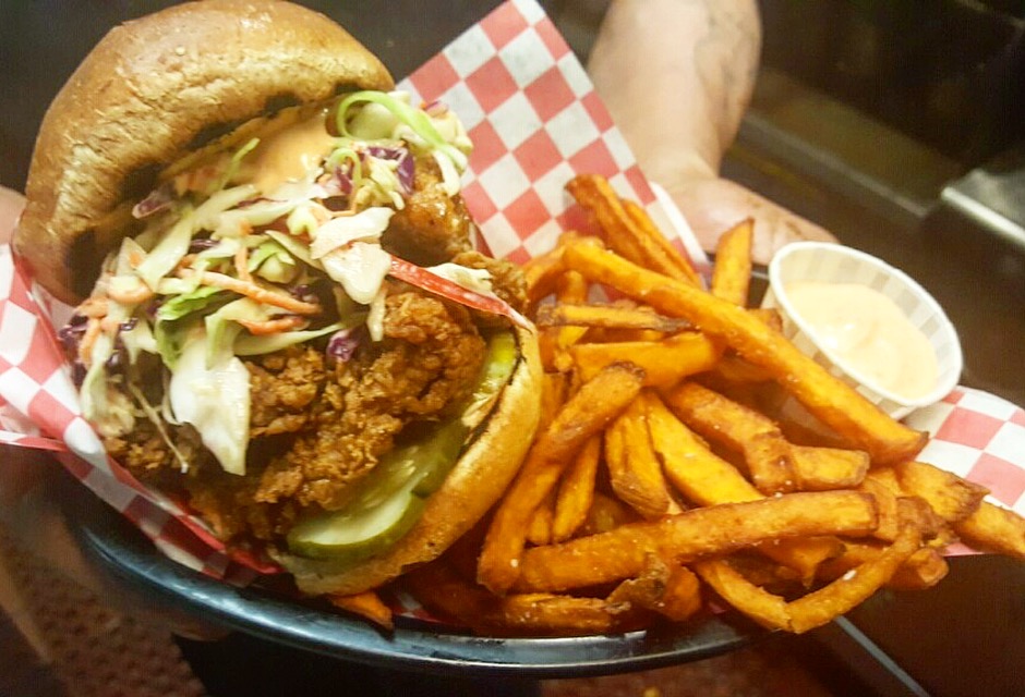 Hardwood Bar & Smokery