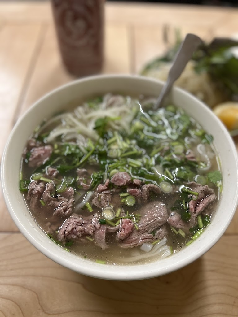 Hello Sandwich & Noodle