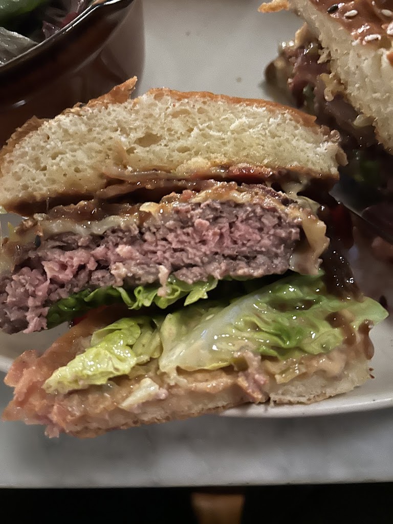 Henry's Bar & Restaurant