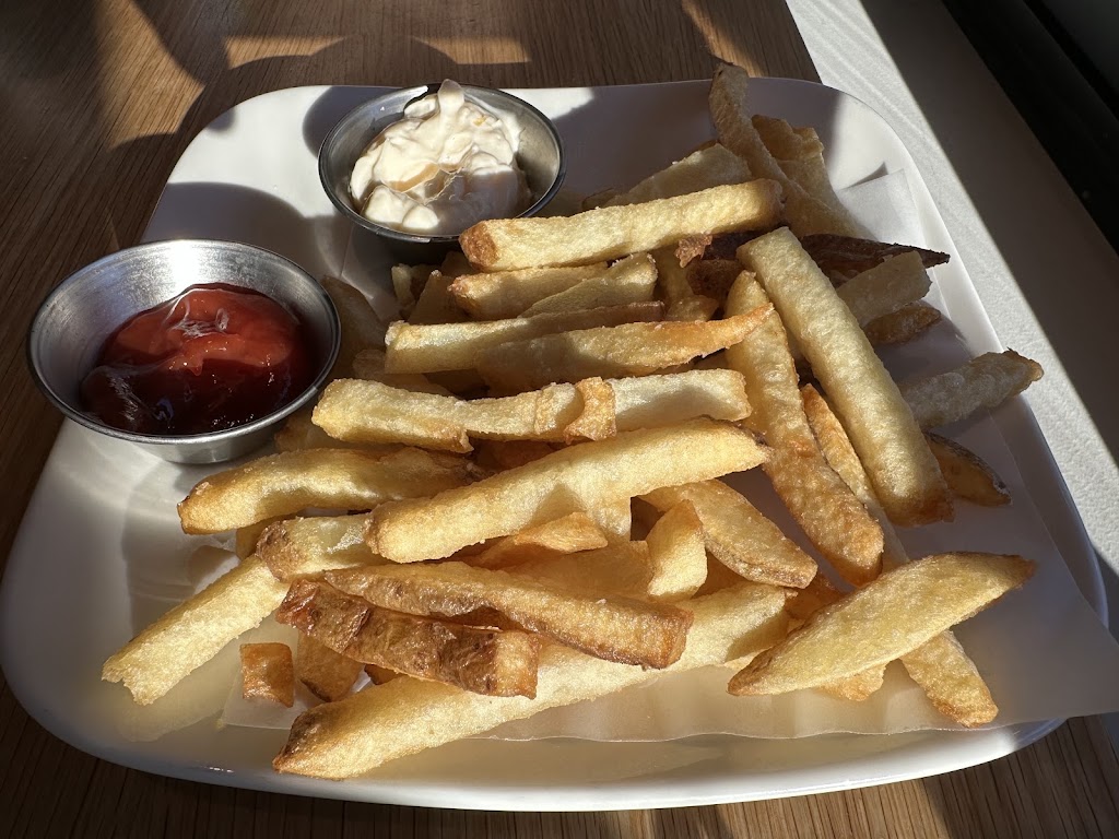 Heyday Bar & Restaurant