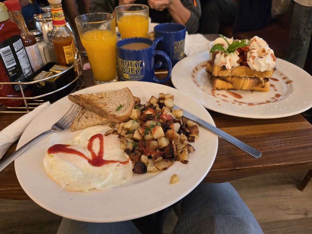 Honey Honey Cafe & Crepery