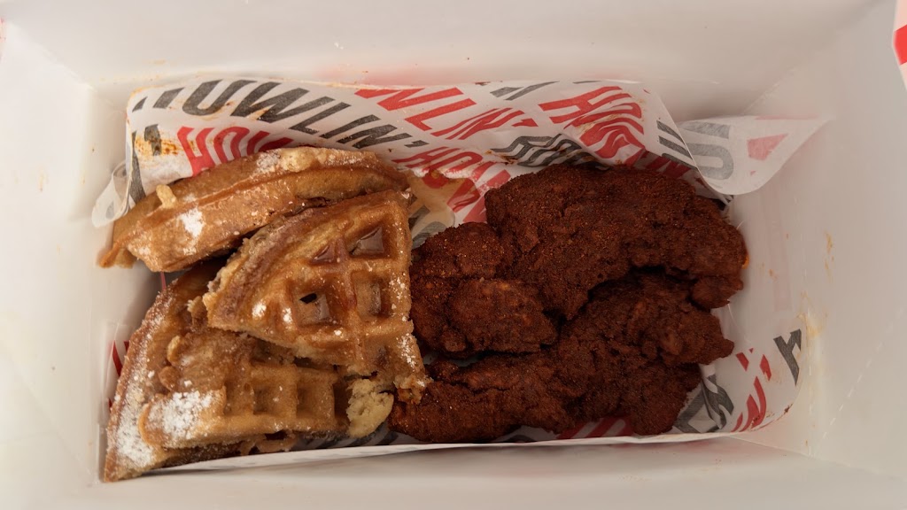 Howlin' Ray's Hot Chicken - Chinatown