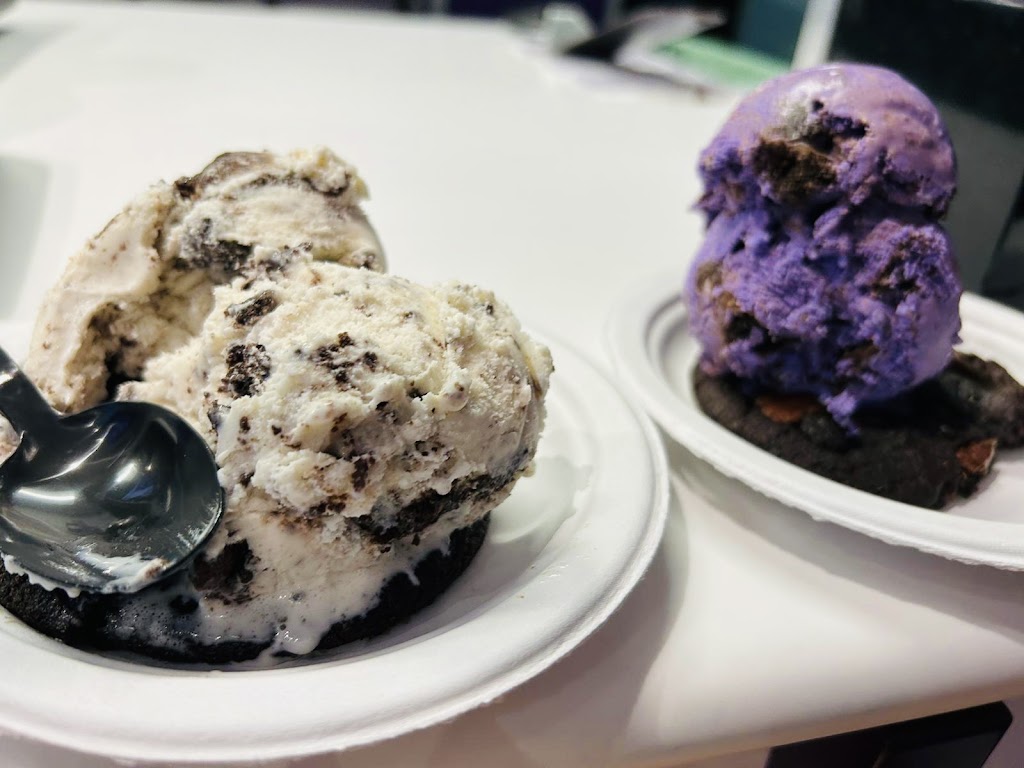 Insomnia Cookies