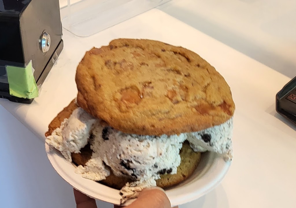 Insomnia Cookies