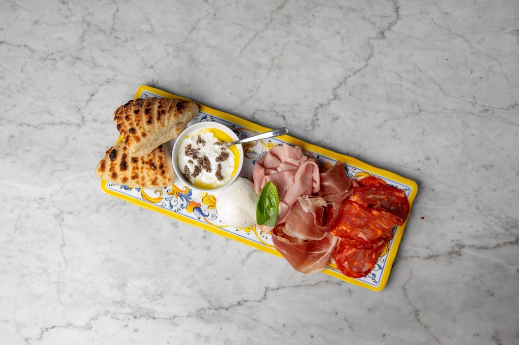 IT Italian Trattoria