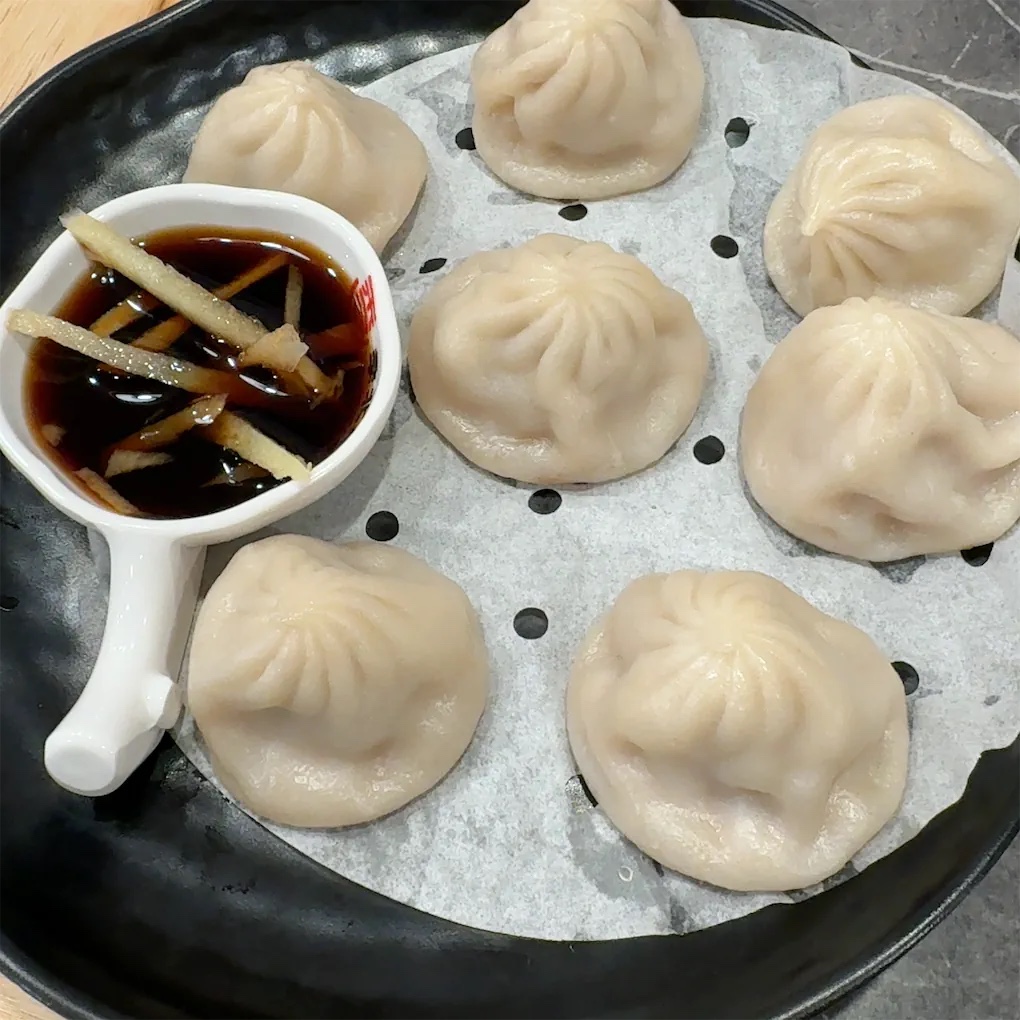 JIBEI CHUAN季北川 （花胶鸡汤米粉）