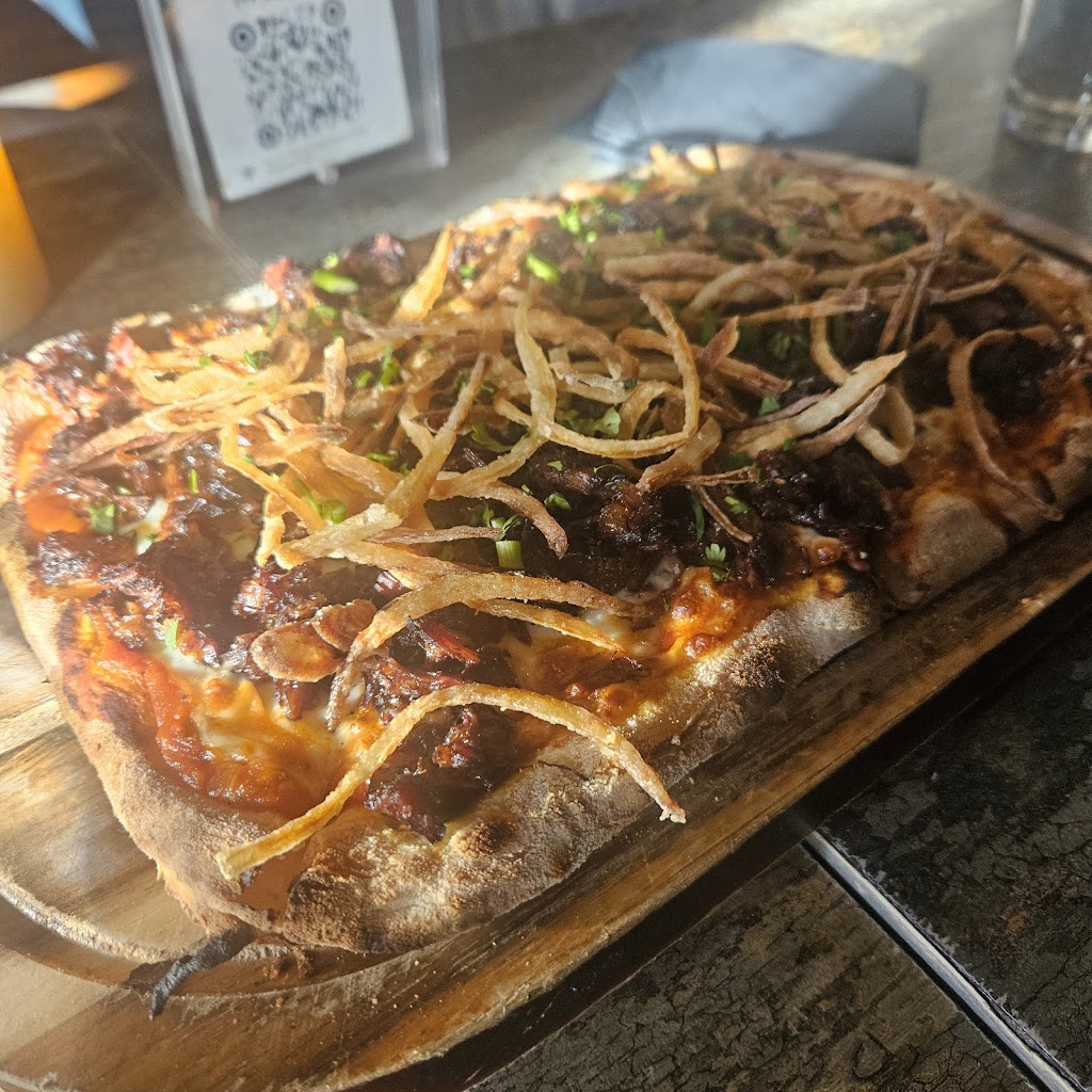 Kokomo Restaurant & Lounge