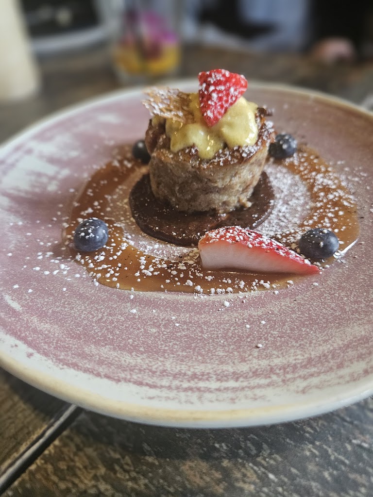Kokomo Restaurant & Lounge