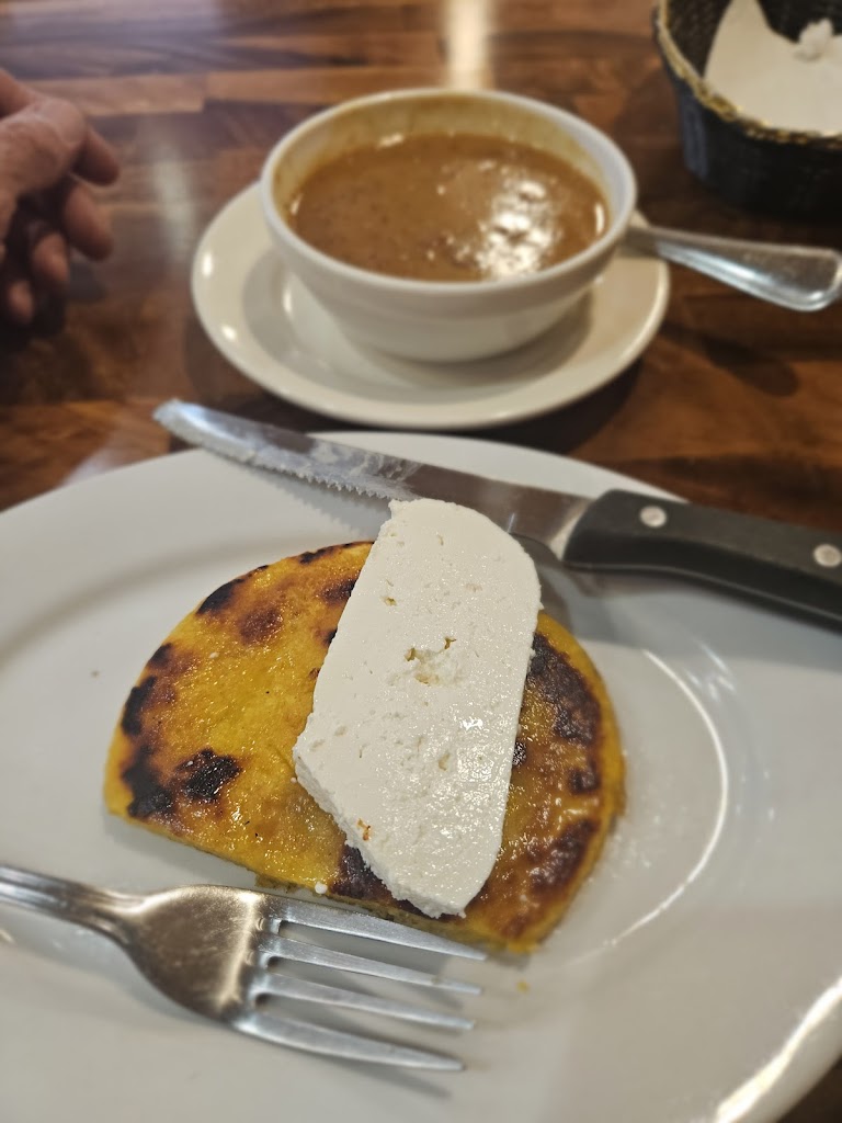 La Abundancia Bakery & Restaurant