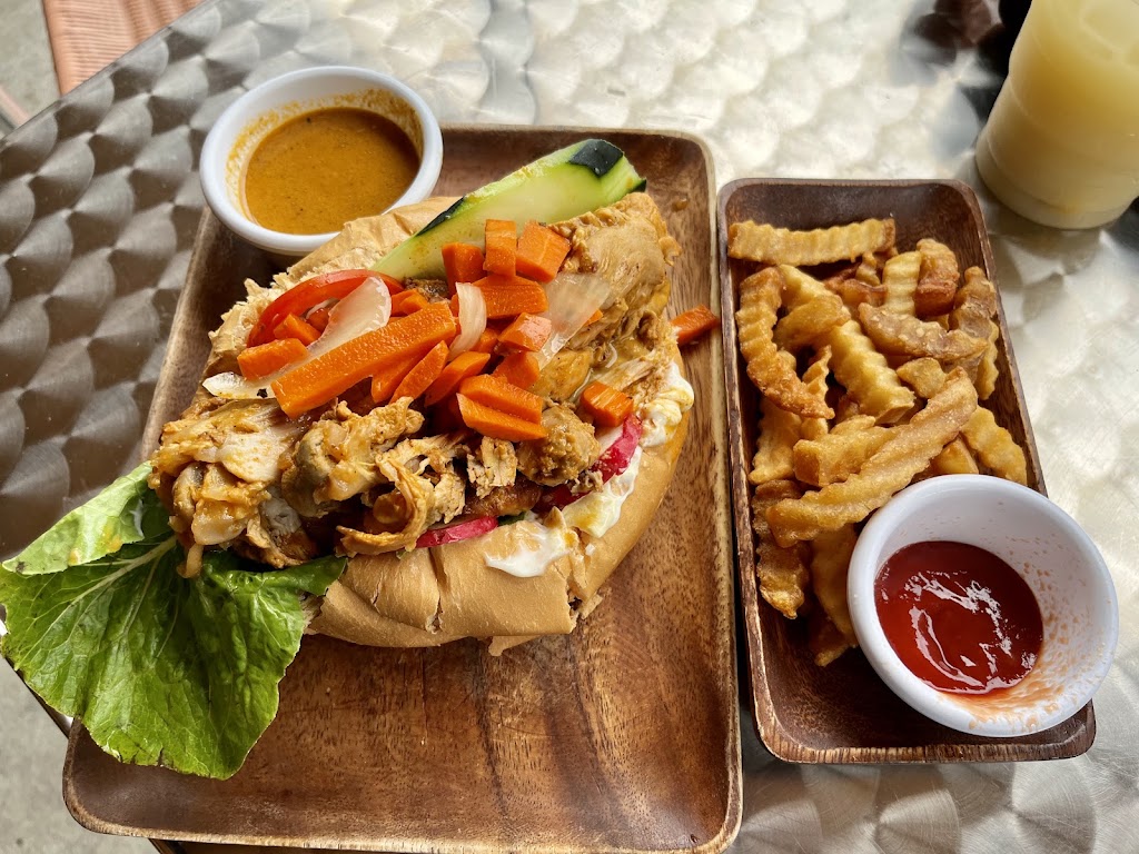 La Cabañita Restaurant y Pupuseria
