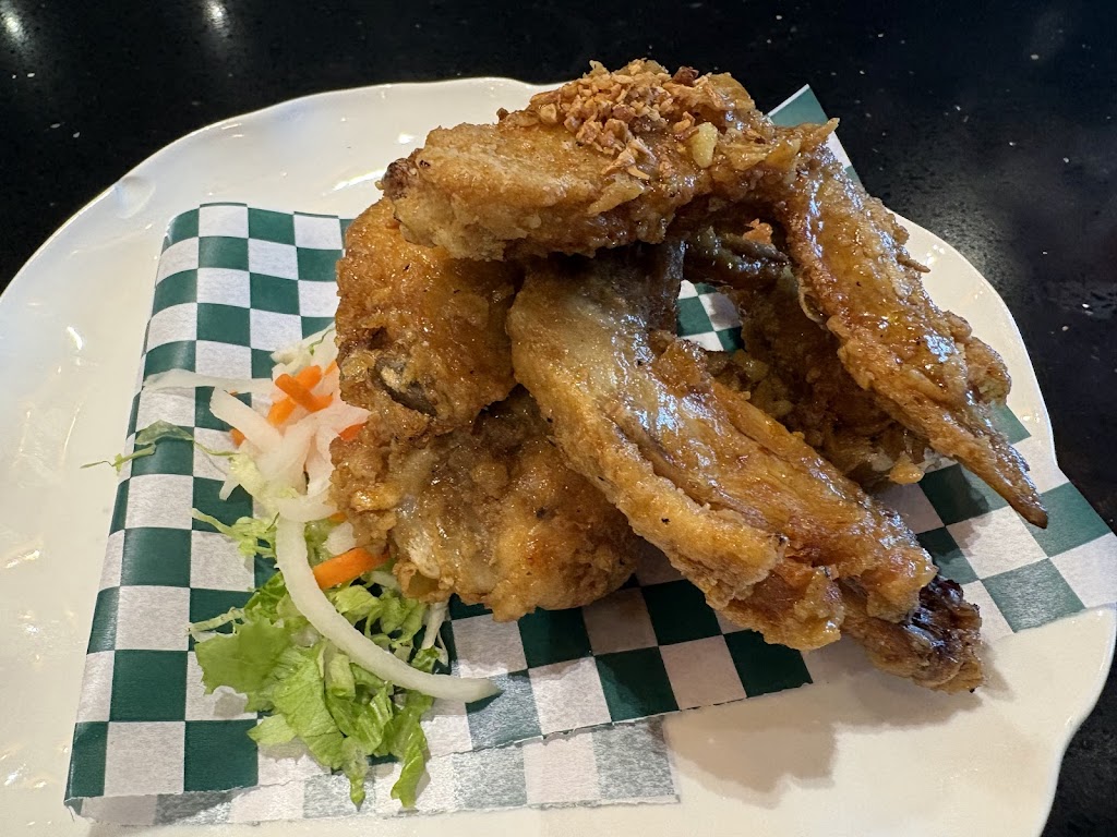 Lá Sen Vietnamese Cuisine