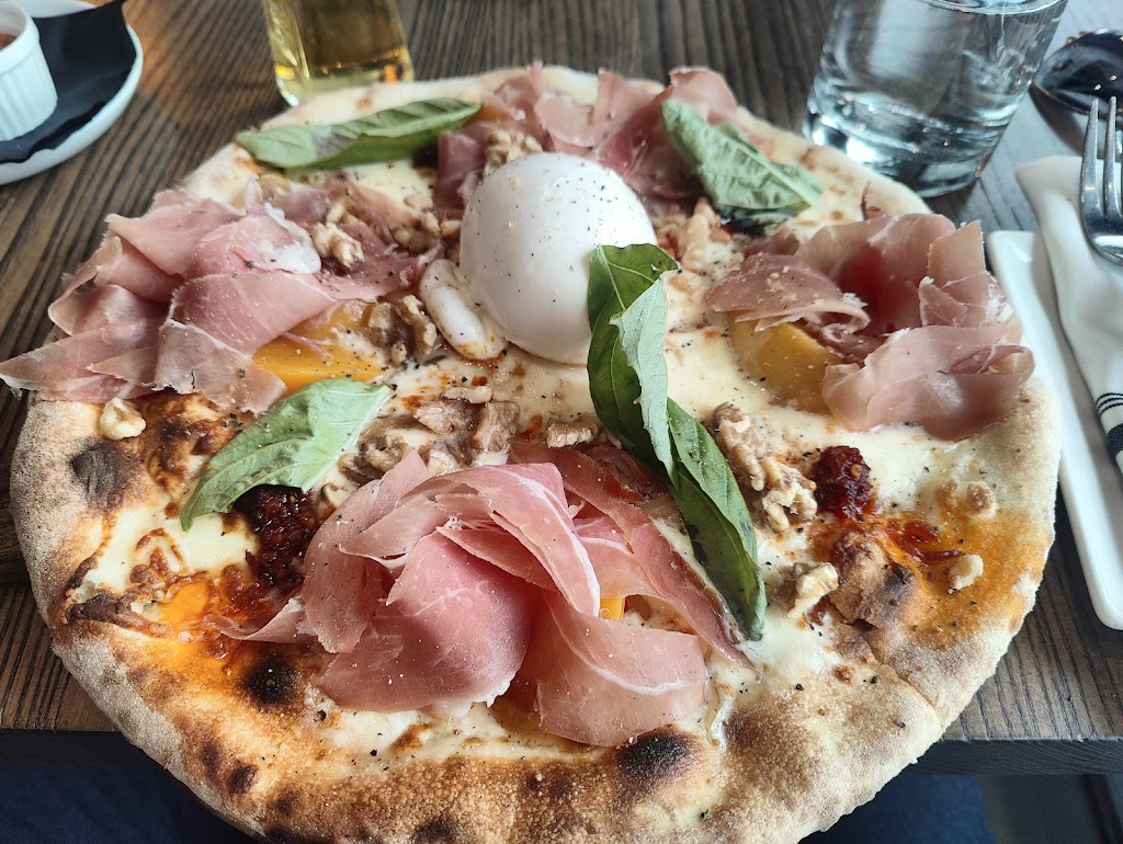 La Vecchia Restaurant Lakeshore
