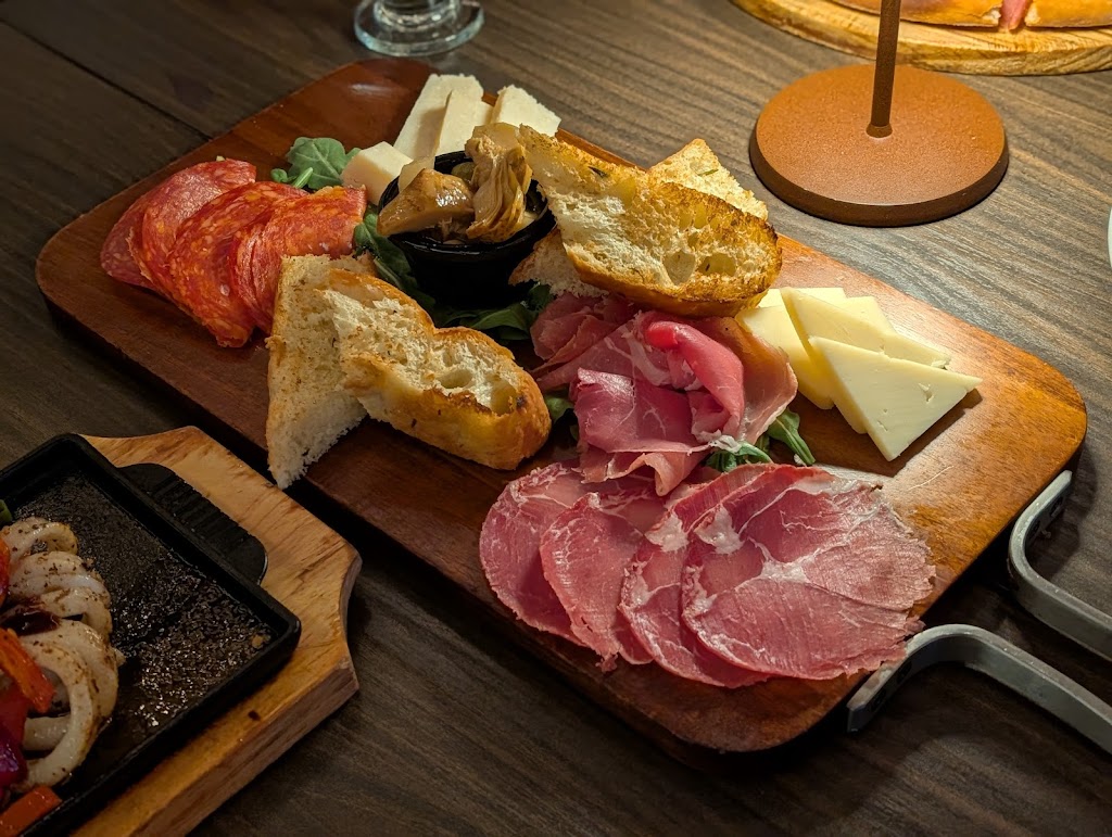 La Vecchia Restaurant Uptown