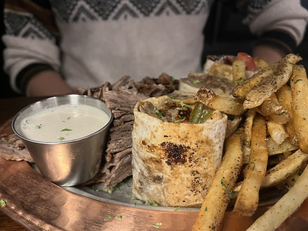 Laila Restaurant And Lounge