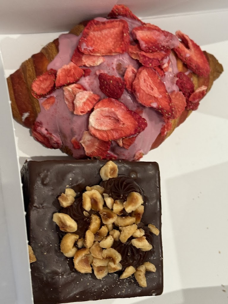 Lakon Paris Patisserie