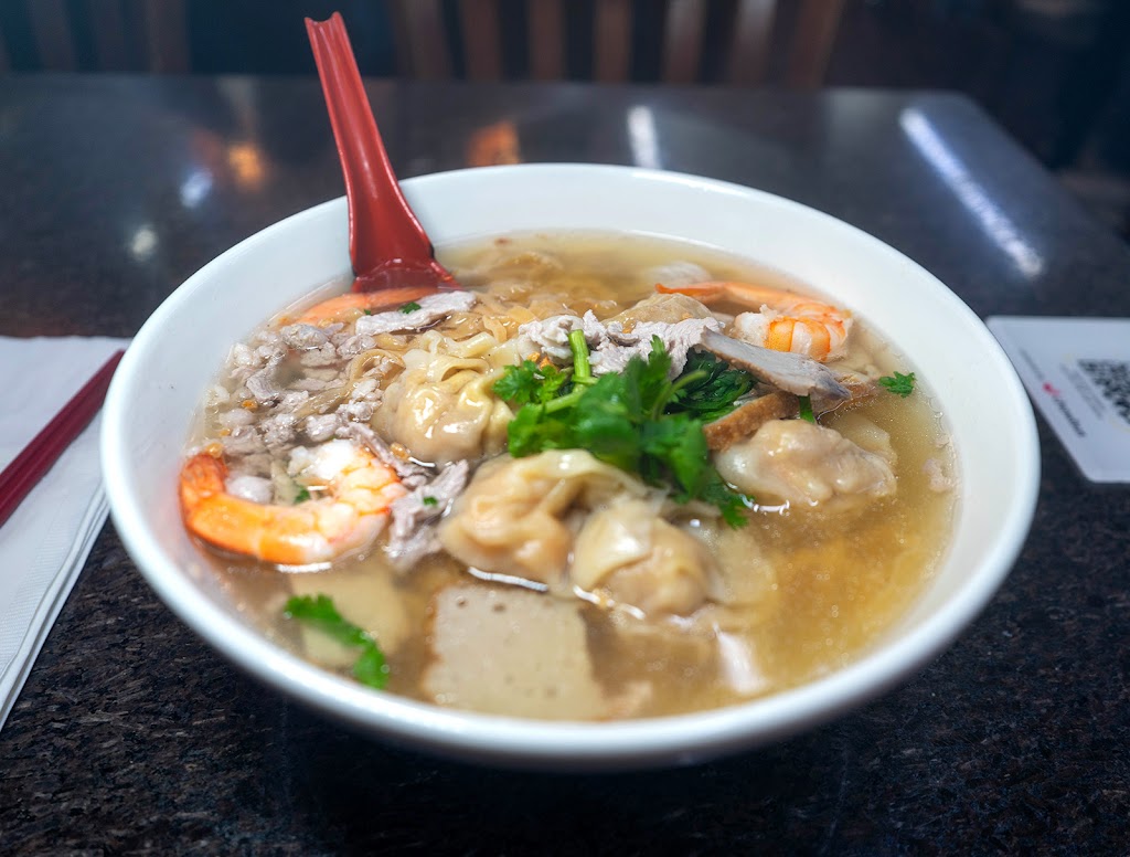 Lam Hoa Thuan