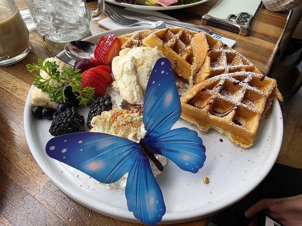 Lapisara Eatery