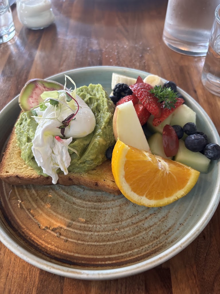 Lapisara Eatery