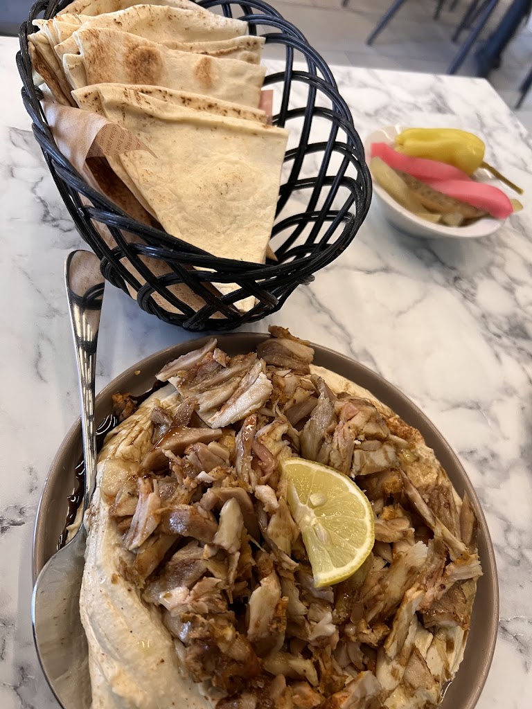 Lavendera Restaurant & Cafe